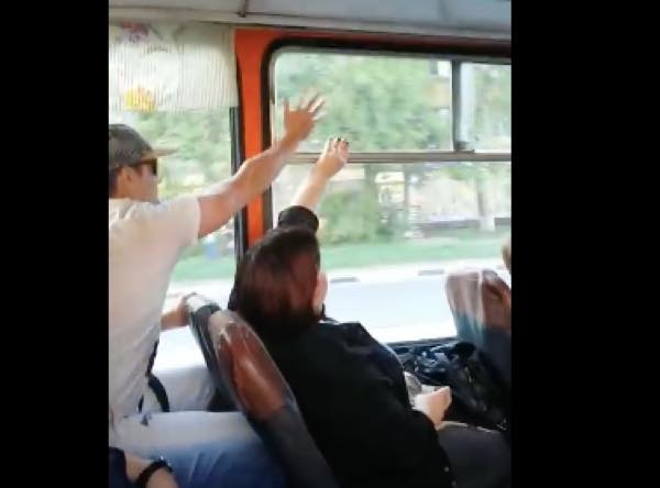 出典:YouTube(ViralHog)