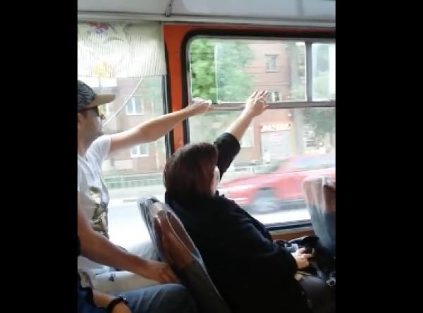 出典:YouTube(ViralHog)