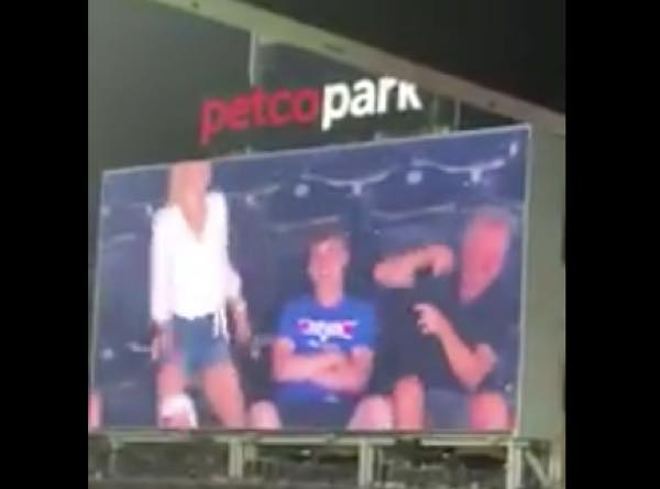 出典:Twitter(@RendonRudy)