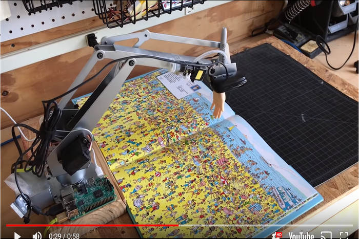 見ぃつけた…！ ウォーリーを５秒で探して指で位置を教えてくれるロボットが登場