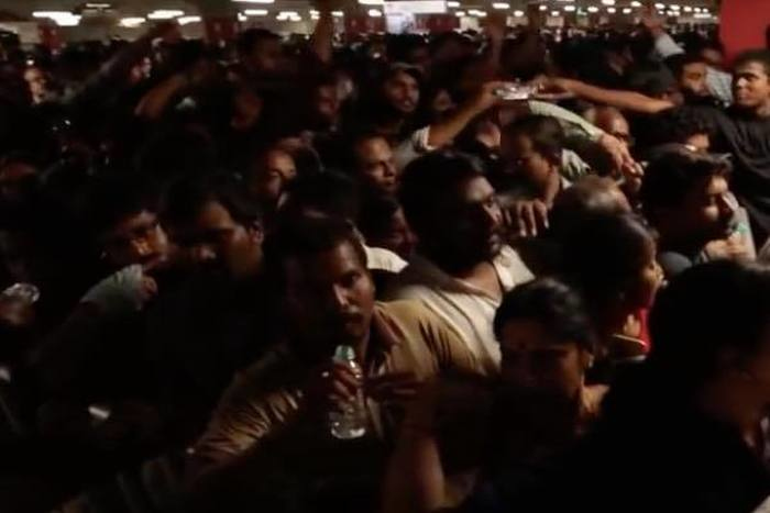 出典：YouTube（LeHuffPost）