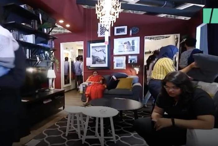 出典：YouTube（LeHuffPost）