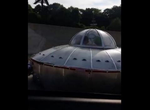 出典:YouTube(ViralHog)