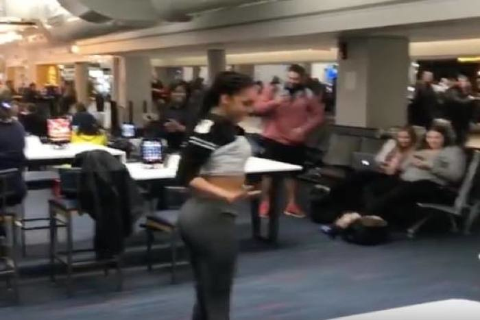 出典：YouTube（ViralHog）