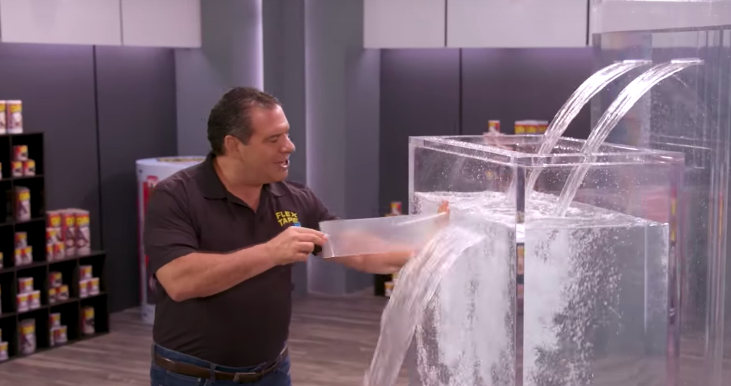 水漏れを瞬時に止める！ 超強力「防水仕様の粘着テープ」が便利すぎて大人気♪