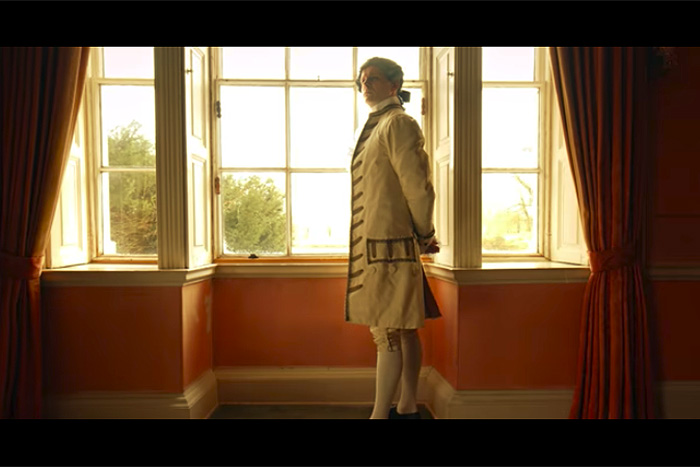 あの貴族の服って、内側はどうなってるの？ 18世紀「英国紳士の着替え」を再現！