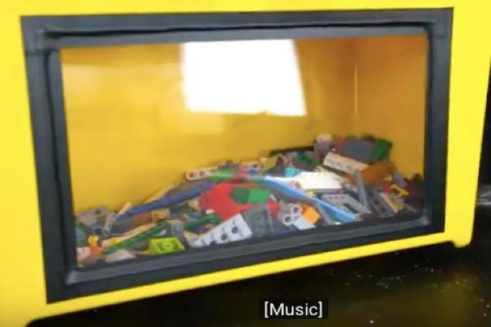 出典：YouTube（The King of Random）