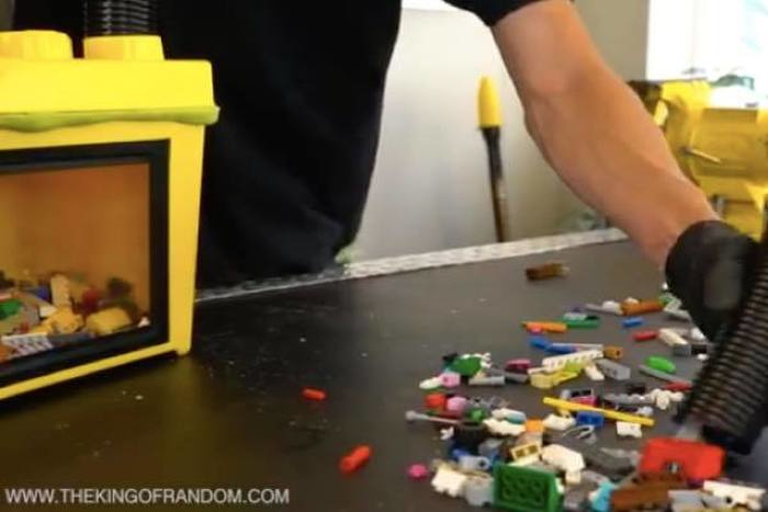 出典：YouTube（The King of Random）