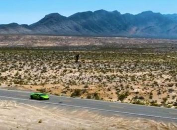 出典:YouTube(devinsupertramp)