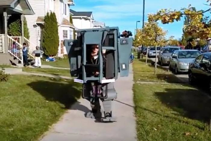 出典：YouTube（Griddlock Cosplay）