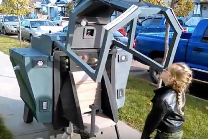 出典：YouTube（Griddlock Cosplay）