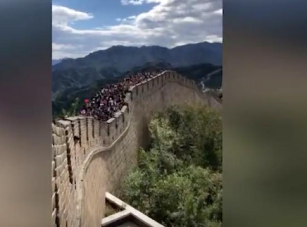  出典：YouTube（Daily Mail）