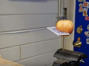 出典:YouTube(Mark Rober)