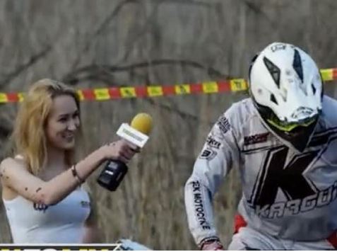 出典：YouTube（BORNTOMX） 