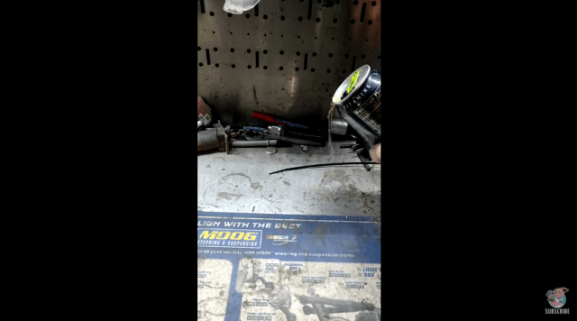 出典:YouTube(ViralHog )