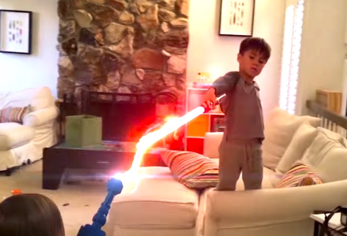 まるで映画!?パパが子どものためにCG編集した動画のクオリティがスゴい♪