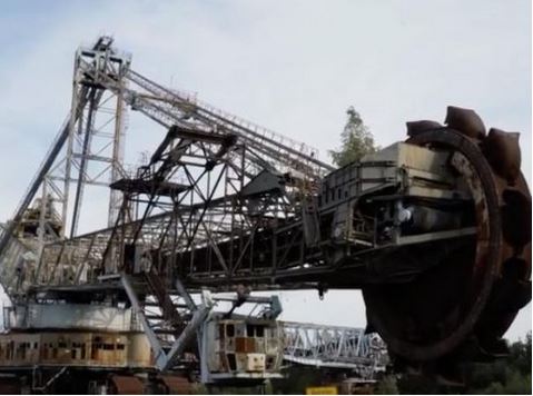 出典：YouTube（The Proper People）