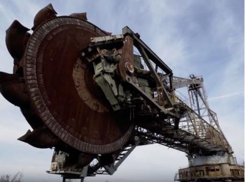 出典：YouTube（The Proper People）