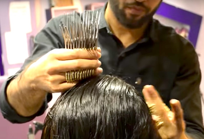 27本のハサミを駆使して髪を切る……謎のカリスマ理髪師の技術がスゴすぎる