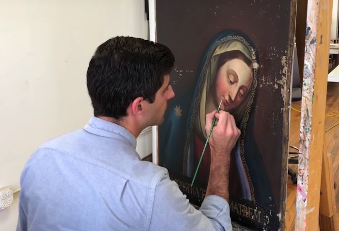 これがプロの技。古い絵画のキズ・汚れをリペアしていく工程がスゴすぎる