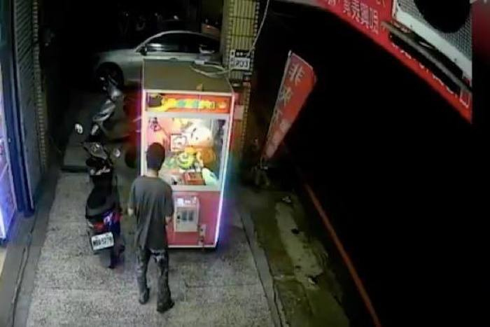 出典：YouTube（Viral Press）