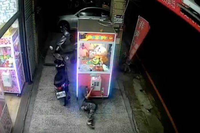 出典：YouTube（Viral Press）