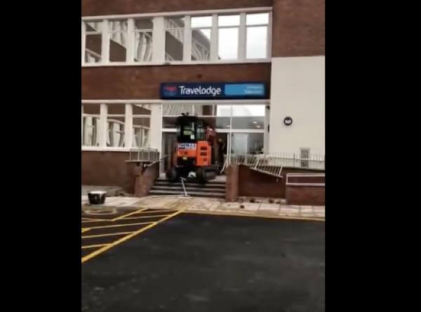 出典:YouTube(username)