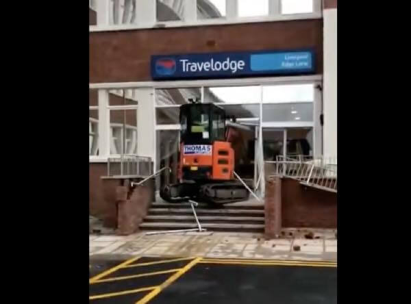 出典:YouTube(username)