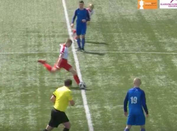 出典：YouTube（Guardian Football） 