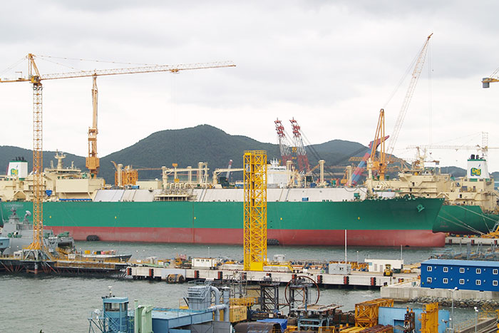 最凶の韓国労組が黙ってない？造船業首位の現代重工業、3位の大宇造船を2.5兆ウォンで買収へ