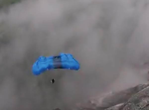 出典:YouTube(Caters Clips)