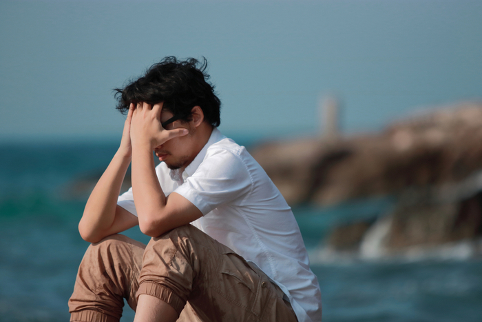 食費・娯楽費は上がり、所得は減少。4月の値上げで、国民生活は“泣きっ面に蜂”状態