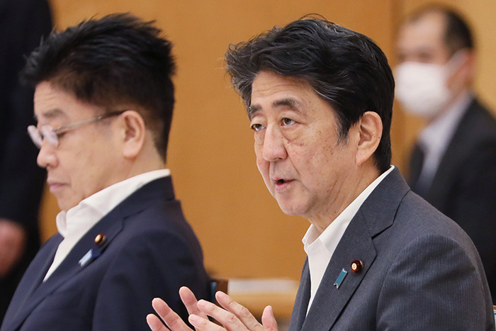 記者会見拒否でやりたい放題。コロナ禍で“雲隠れ”の首相に「いい加減にしろ」