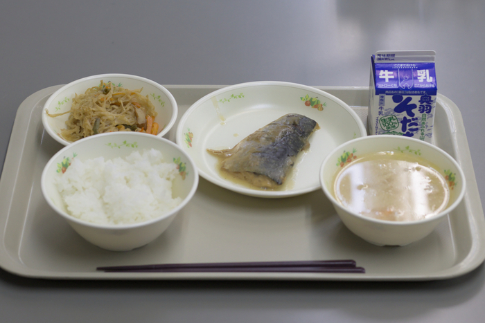 天下り「学校給食会」の5500万円中抜きに批判殺到も、他地域の子の給食はより貧相に？福岡市の直接購入は英断か拙速か