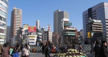 1024px-Honmachi,Kawaguchi