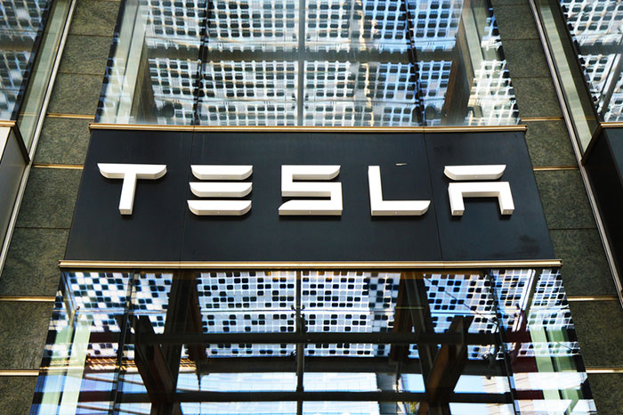 テスラ株採用で「S&P500」乱高下へ。ハイテク株が支配する米国株＝高梨彰