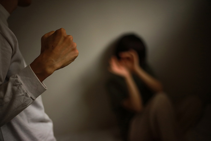 妻・谷村有美さんに暴行？マクドナルド元社長 原田氏の逮捕に「会社も家庭も傾かせるのか」との辛辣意見