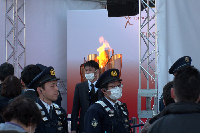 聖火「女人禁制」コース設定も批判殺到であっさり伝統放棄。ケチ付きまくりの聖火リレー、中止の動きも