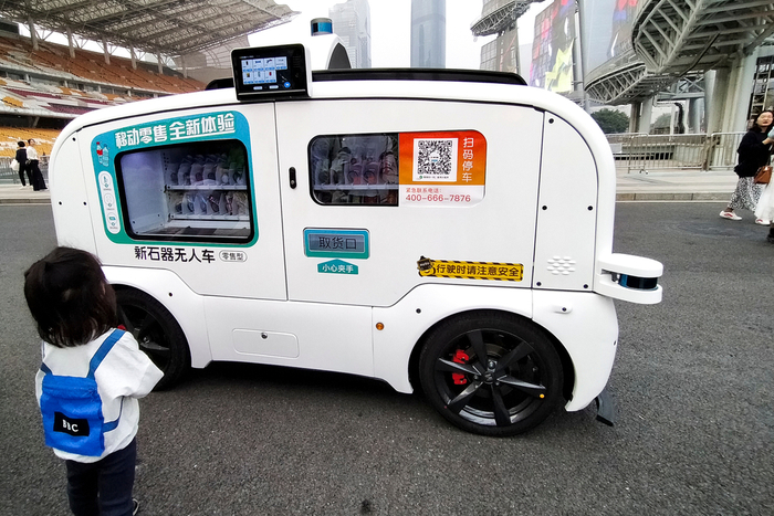 中国で「無人配送車」公道走行ついに解禁。当局と業界がタッグ、日本は追いつけるか？