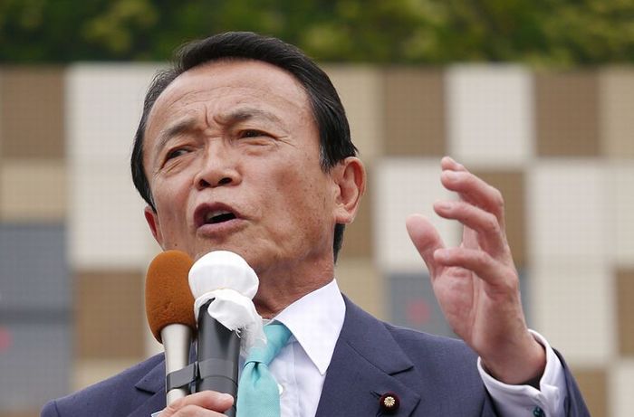 麻生氏「年金は株運用で増えた」発言に「デマ」「じゃぁ支給額上げろや」と総ツッコミ。国民は誰一人として“増えた”実感ナシ