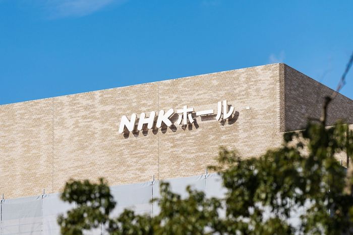 NHK、韓流グループ“デビュー即紅白”はやはり若者向け受信料対策？ 同じく“低支払率”沖縄県民には『ちむどんどん』で懐柔も逆効果の苦い過去