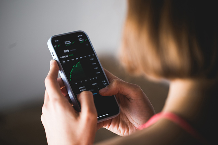 三井松島HD株で利益10億円！元芸人の億り人・Zeppy井村氏はどう凄いのか？プロが投資手法を分析、イナゴが危険な理由も＝栫井駿介