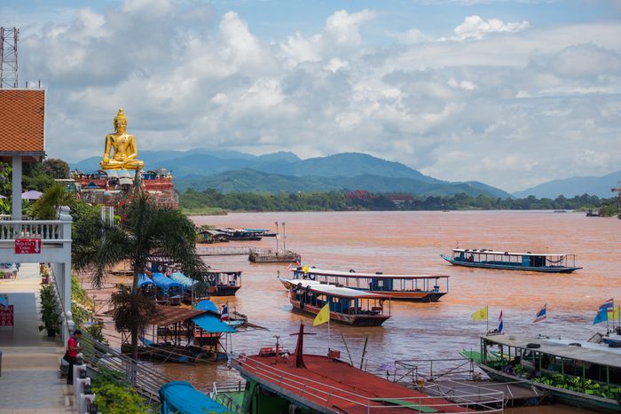 コロナ禍以降、急増する海外売春。最近は“ラオス出稼ぎ”がSNS上で話題も外務省は「詐欺多発」「救出が容易ではない」と注意喚起中