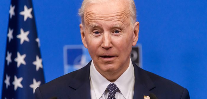 230819_biden_eye