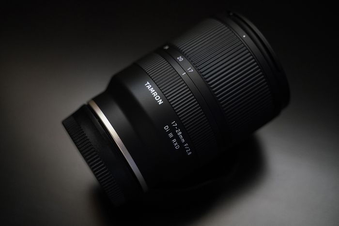 タムロン、社長が私的流用＆出張に女性同伴で辞任。同社株は下落も「内部通報制度」がしっかりと機能した点に「羨ましい」と称賛の声が続出