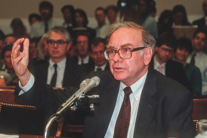 バフェットも警鐘「米銀の格下げ」で世界経済に何が起こるか。背景にある数々の“懸念”と長期投資家が今やるべきこと＝栫井駿介