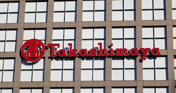 Shinjuku,,Tokyo,,Japan,-,January,2,,2017:,Logo,Of,Tkashimaya: