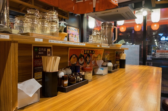 ラーメン店、2023年倒産数は過去最多に。零細規模の個人店から潰れていく反面、上場果たしたチェーン系の多くは好調と緩やかに寡占化が進行中か？