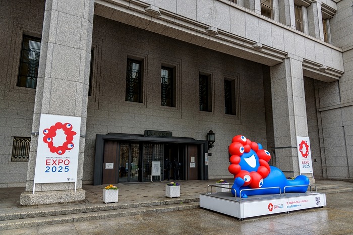 設置費用623万円「ミャクミャク」像に傷発見で俄然騒ぎ出す維新。“万博反対派＝犯罪者”との印象操作を目論む姑息な行為だと批判が噴出