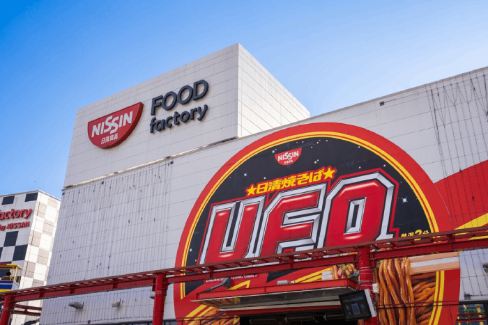 なぜ「日清食品」株価半減？米国での急成長と失速…どこで東洋水産と差が付いたのか＝栫井駿介